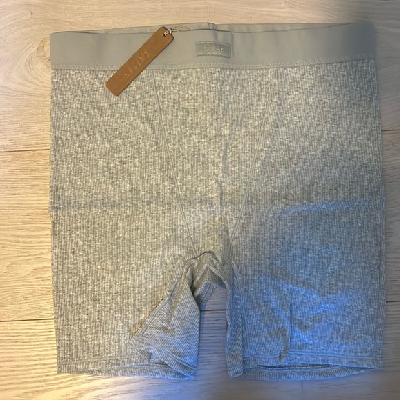 Skims Cotton Rib Boxer Set - Picture 5 of 6